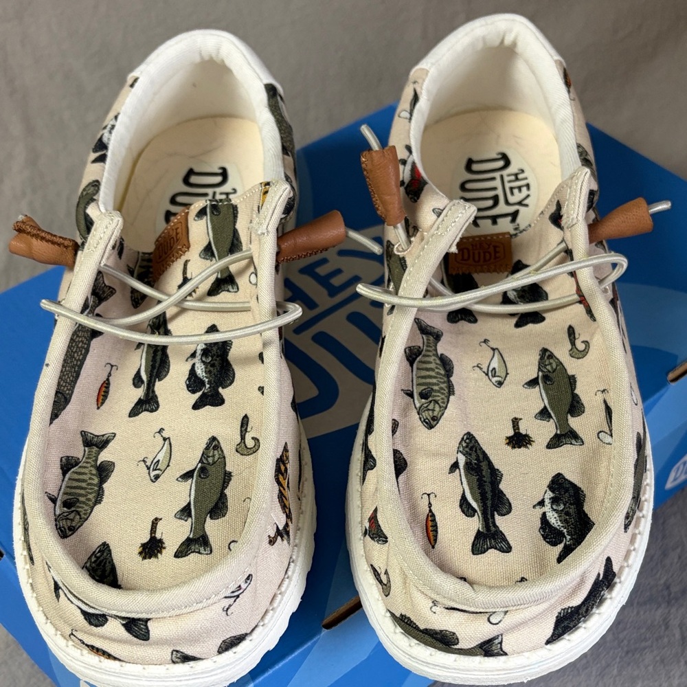 Hey Dude Shoes - Wally Fish Lure - Picture 2 of 9